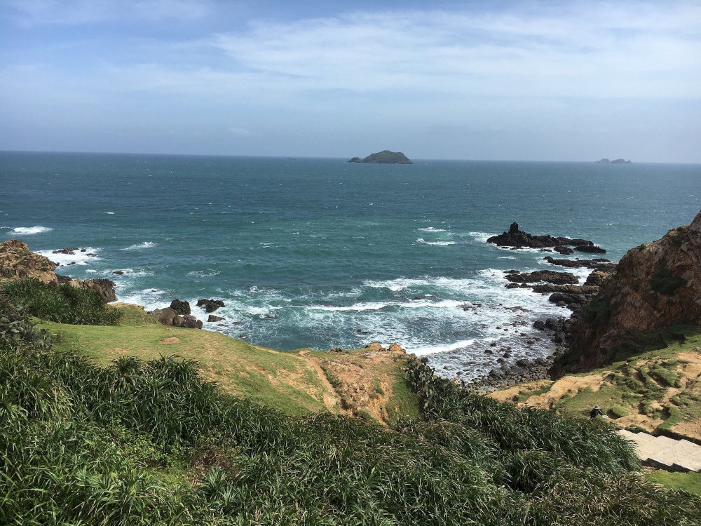 For those who love exploration, climbing to the mountain summit offers a breathtaking panoramic view of the vast blue sea
